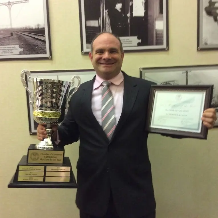 David Levine Winning Customer Service Award 2013